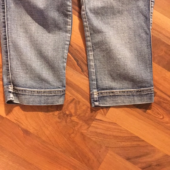 (Capris) Blue You Nique  Size 3 skinny capris - Picture 3 of 7